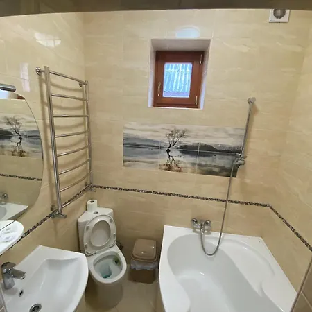 Садиба У Дохтора Відпочинок У Карпатах Golubinoye Exterior photo
