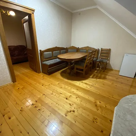 Садиба У Дохтора Відпочинок У Карпатах Golubinoye Exterior photo