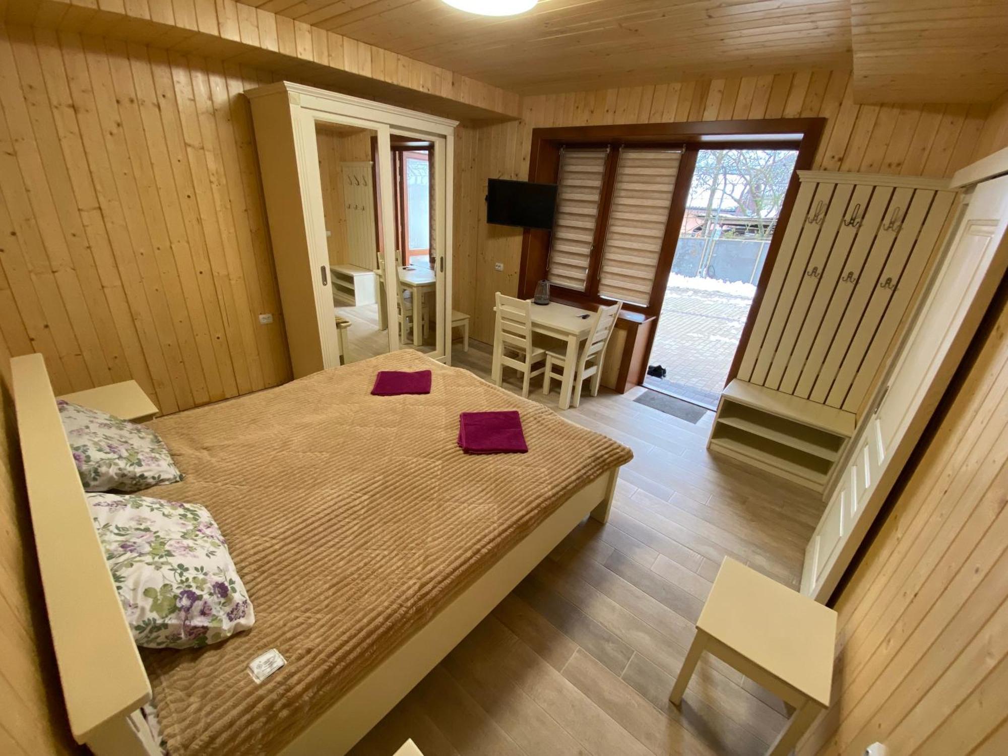 Apartment у дохтора відпочинок у карпатах Golubinoye
